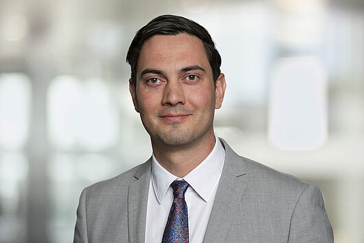 Dr. Fabian Mayer