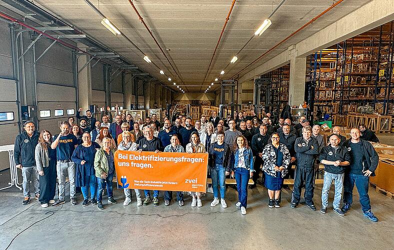 Fotoaktion des ZVEI und seiner Mitgliedsunternehmen