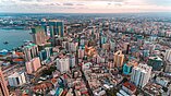 Blick auf das Stadtzentrum von Dar es Salaam, größte Stadt und Regierungssitz Tansanias. 