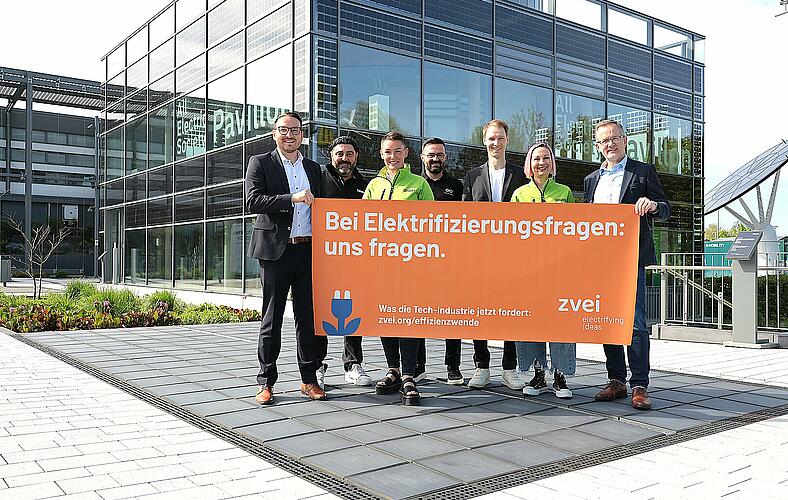 Fotoaktion des ZVEI und seiner Mitgliedsunternehmen